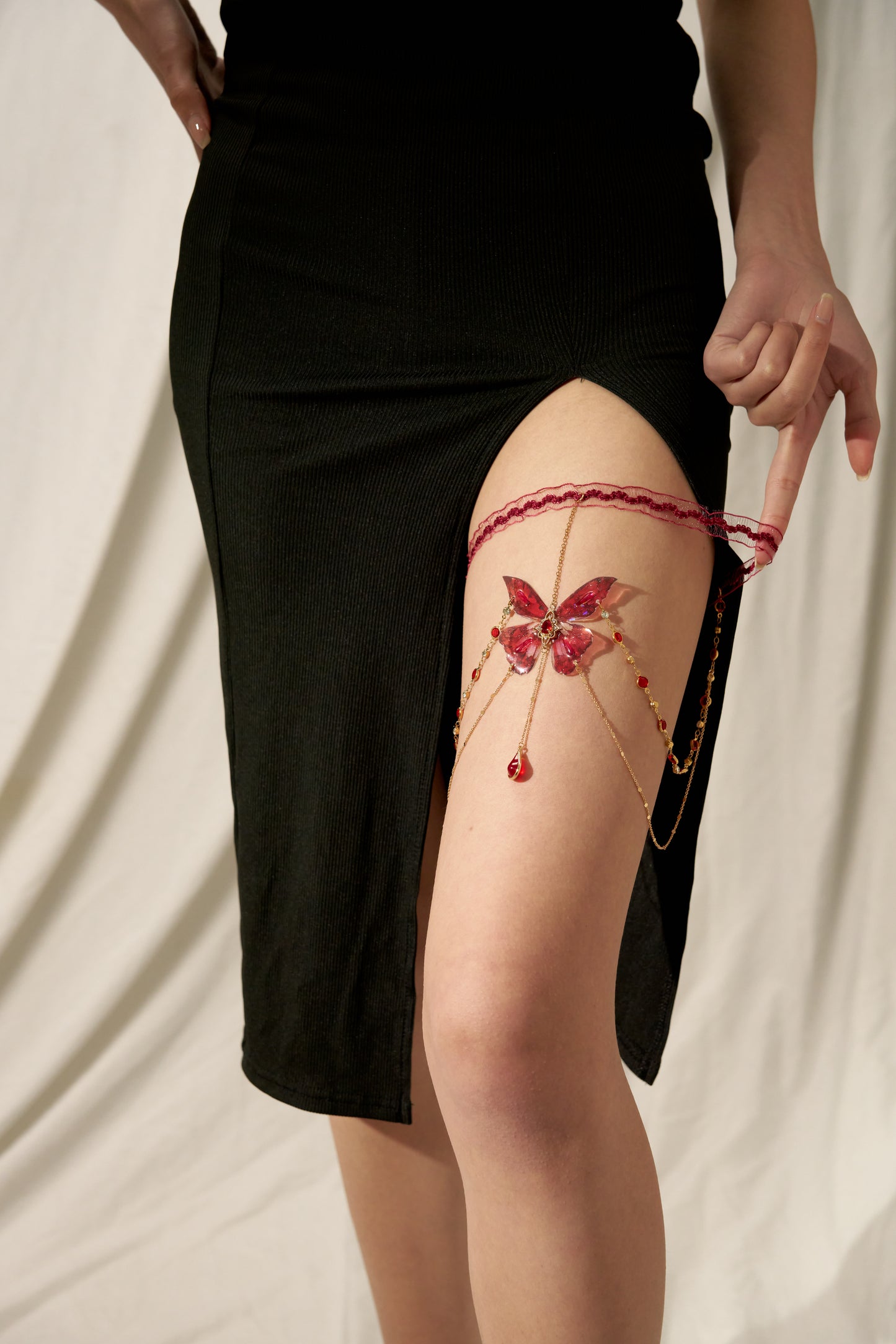 Butterfly Leg Chain | Red