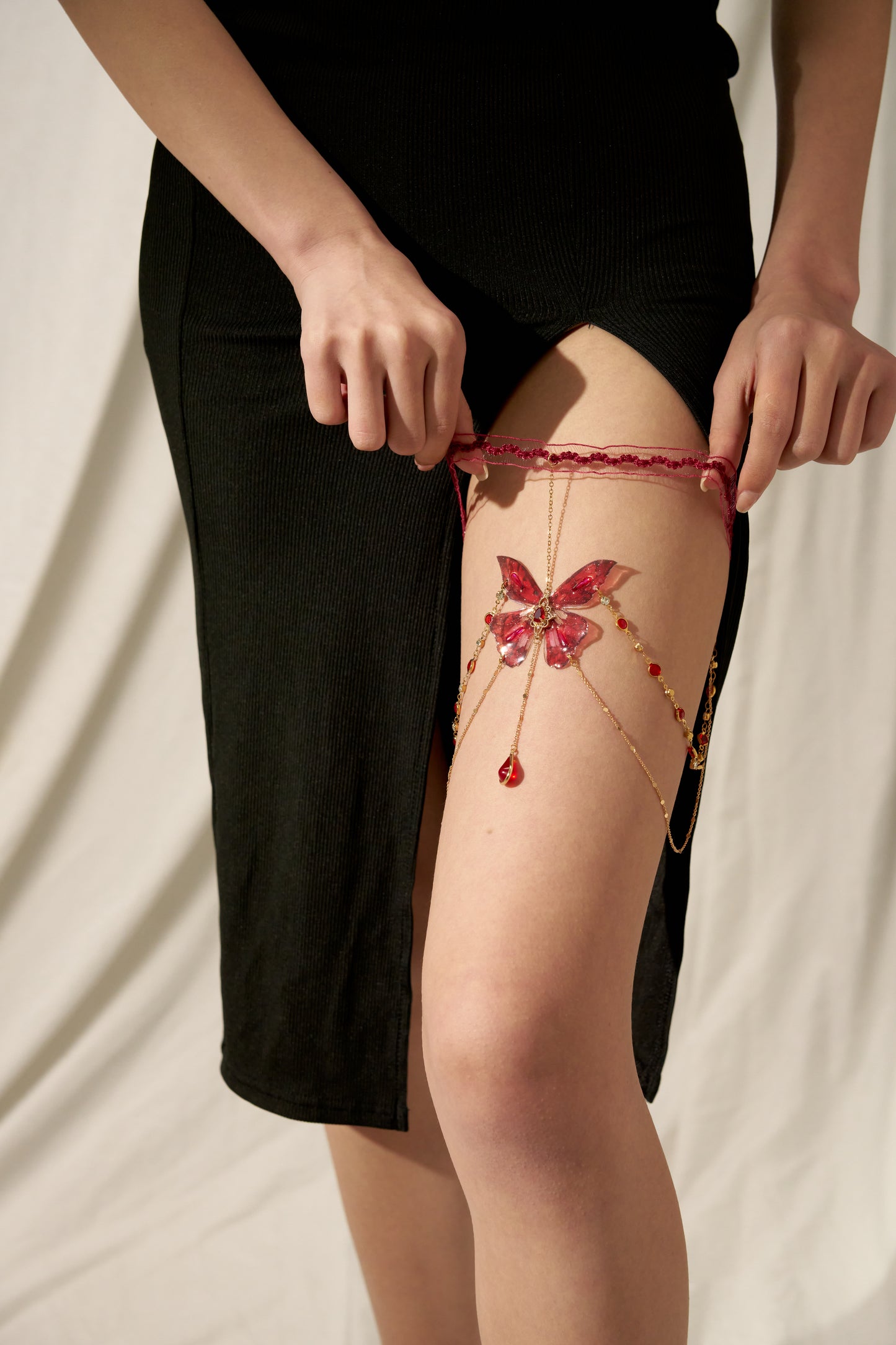 Butterfly Leg Chain | Red