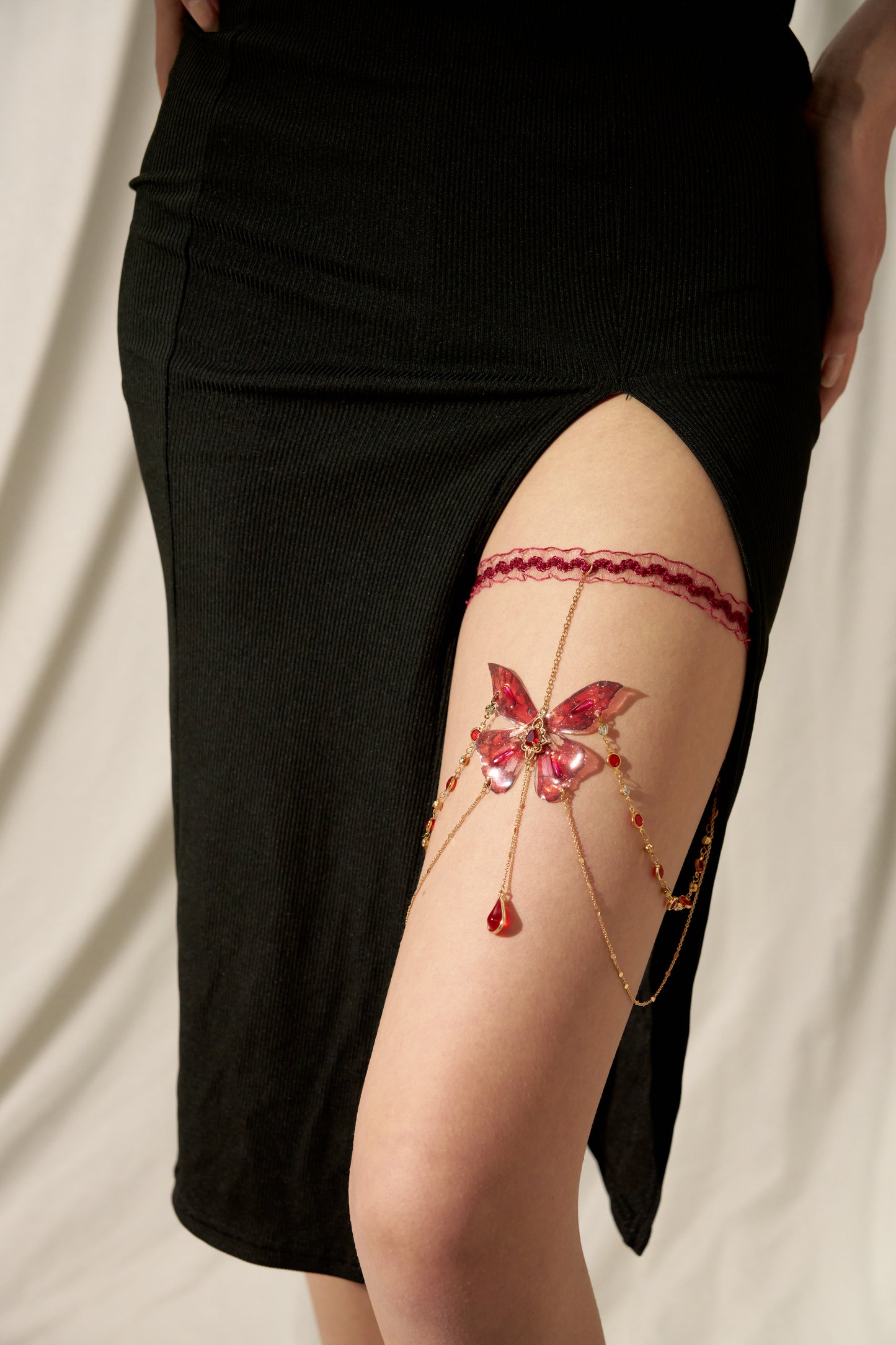 Butterfly Leg Chain | Red